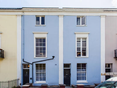 6. Short term accommodation Oakfield Place Bristol